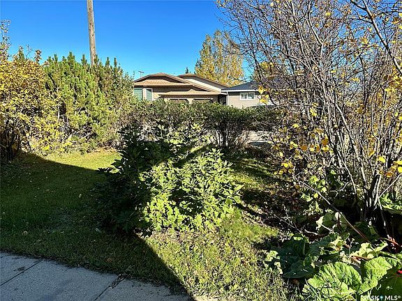 2nd image of 919 12th St
