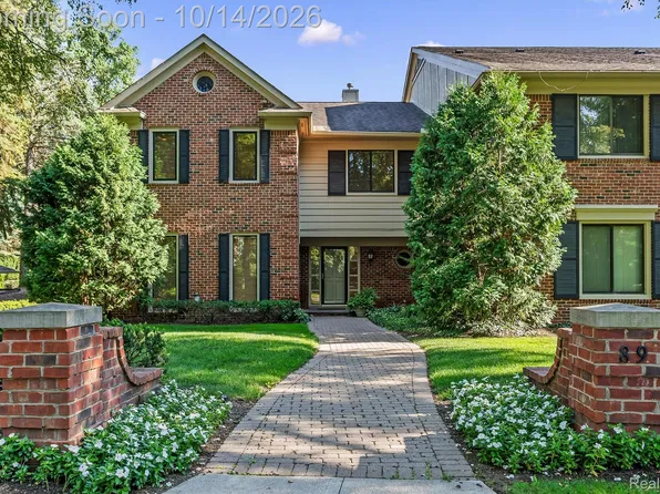 89 Barden Ct, Bloomfield Hills, MI 48304