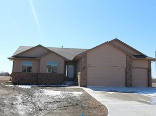 8137 E Old Mill Ct, Wichita, KS 67226