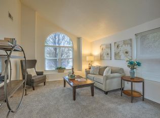 1957 Camino Del Rey Ct SW, Los Lunas, NM 87031