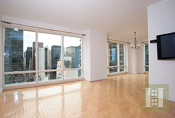 Rented by Halstead Real Estate | media 38