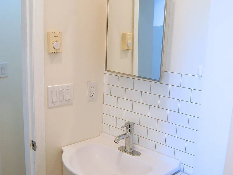 717 Main St #1 — Photo 10