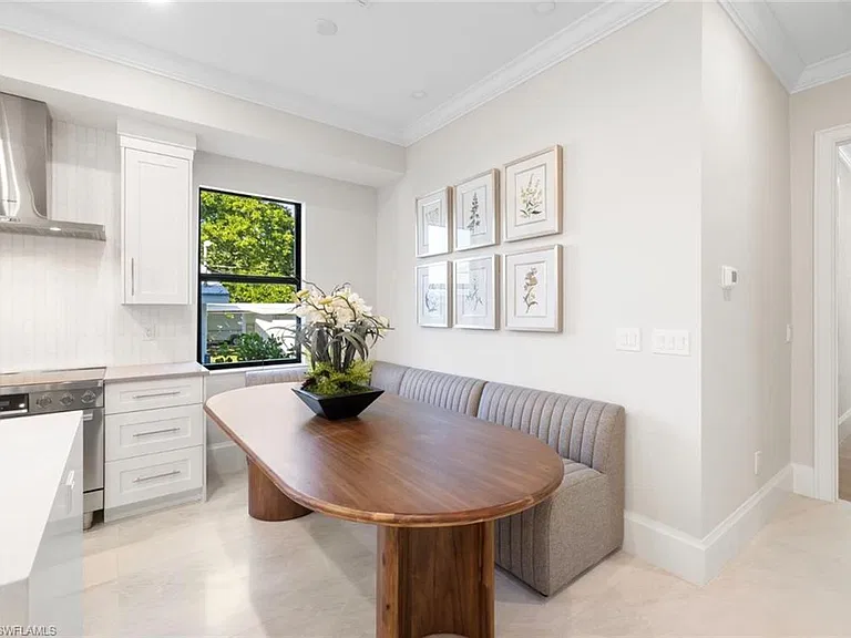 2721 Van Buren Ave — Photo 9