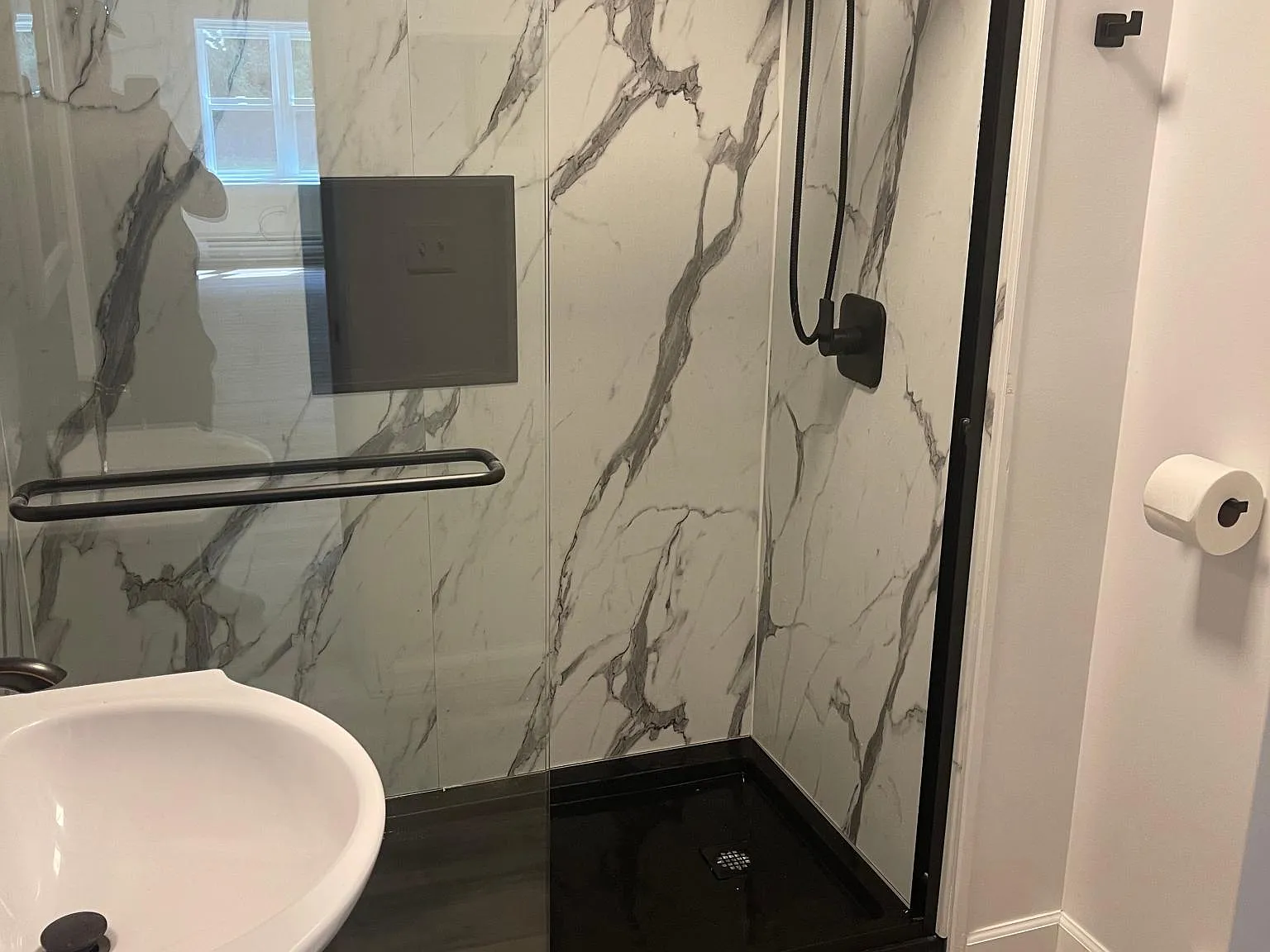 1 bed, 1000 sqft, $1,600 — Photo 4