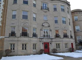1055 W North Shore Ave #3W, Chicago, IL 60626