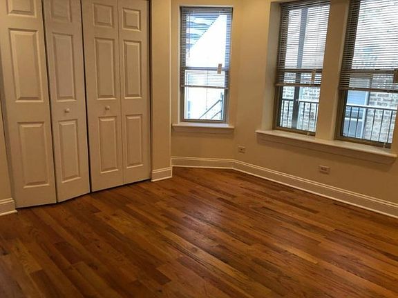 5th image of 2240 W Morse Ave