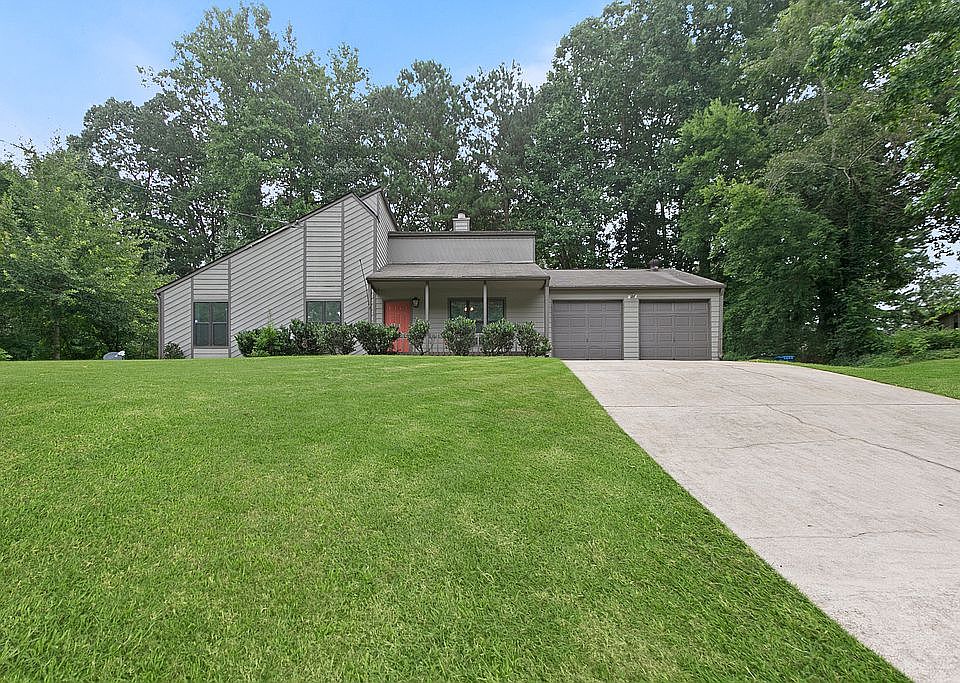 1st image of 620 River Bend Cir SW