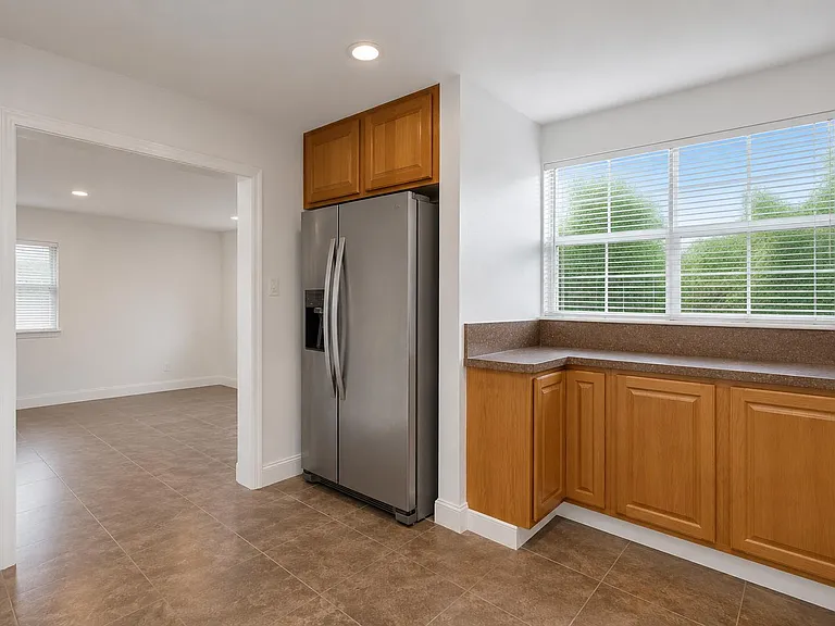 6110 SW 38th St — Photo 4