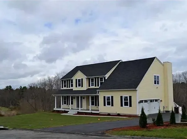 28 Longbrook Dr, Cumberland, RI 02864