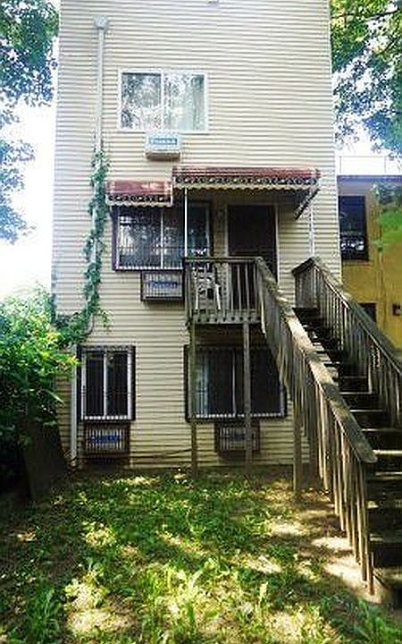 2nd image of 265 Amboy St #A