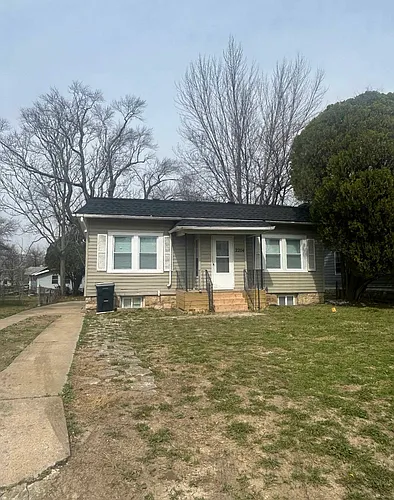 2204 E 73rd St Photo 1