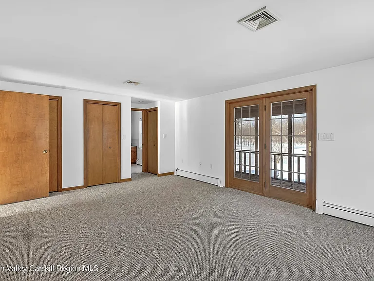 131 Barbarossa Ln — Photo 14