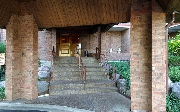 3rd image of 51 Old Oak Dr APT 313