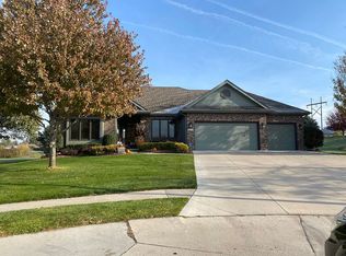 4414 N 195th Cir, Elkhorn, NE 68022