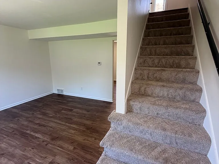 1524 Genessee Ave — Photo 7