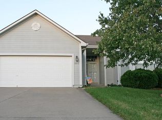 1817 NW Bradford Ct, Grain Valley, MO 64029