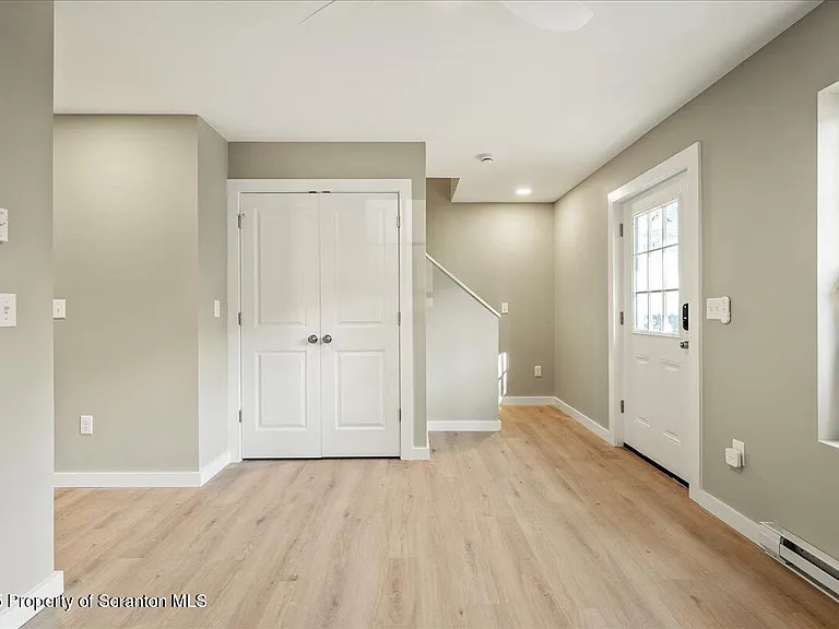820-822 Delaware St — Photo 20