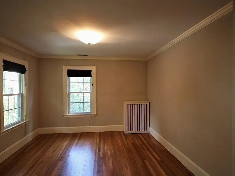 30 Farmcrest Ave — Photo 7