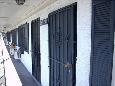 4600 University Center Dr APT 238, Las Vegas, NV 89119, photo 3