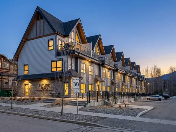 105 SW Kananaskis Way #207, Canmore, AB T1W 2X2