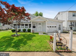 220 E Lafayette Ave, Magnolia, NJ 08049