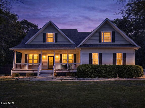 2nd image of 804 Albatross Way