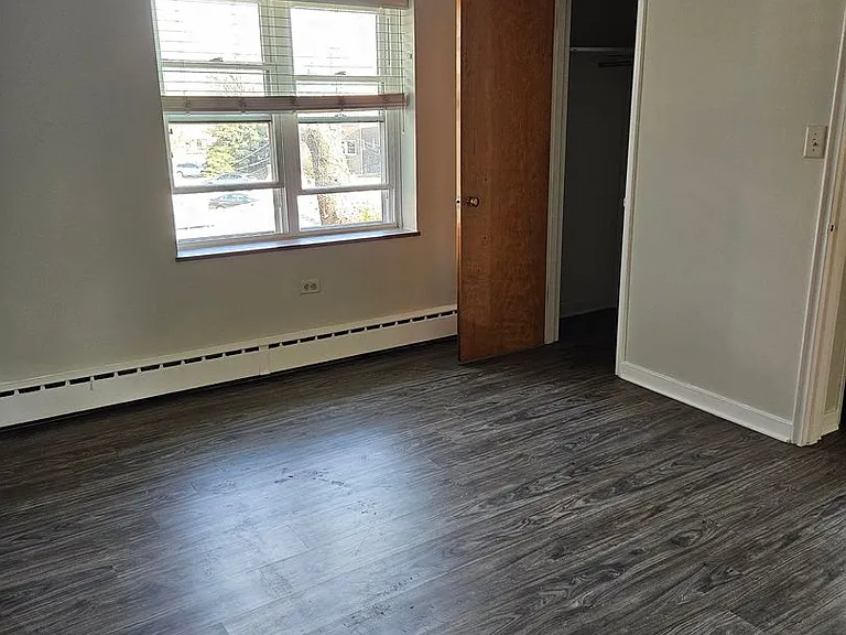 712 N Raynor Ave — Photo 3