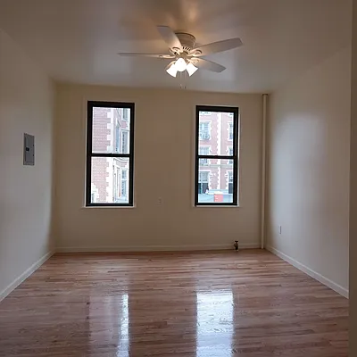 Rented by Nooklyn NYC LLC | media 9