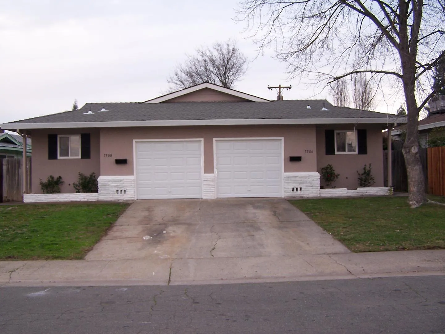 7506 Gingerblossom Dr photo 1