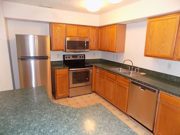 5th image of 115 Buttonwood Ln