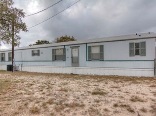 950 Stoneleigh Rd, Center Point, TX 78010