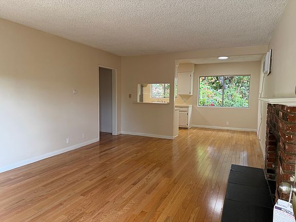2nd image of 211 E Fairview Ave APT 4