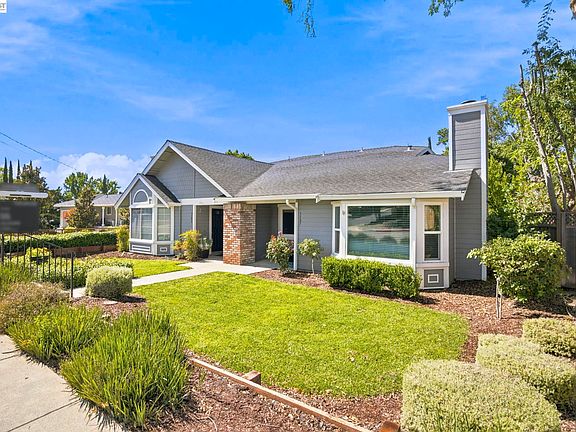 2nd image of 3747 Vineyard Ave