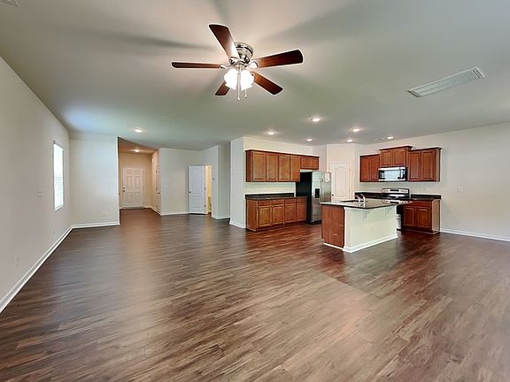 5th image of 9318 Magnolia Lily Ave