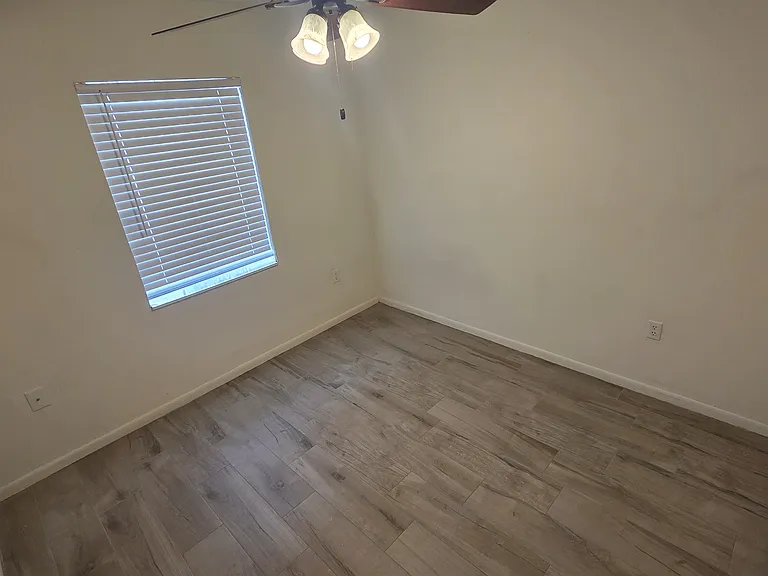 915 Ariana Apartment Community — Photo 43