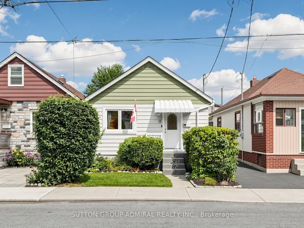 12 Laxis Ave, Toronto, ON M6M 2K5