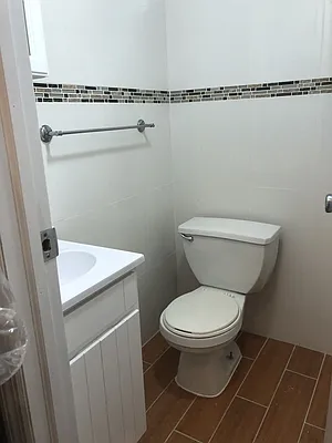 Rented by Downtown Mgt & Realty LLC | media 2
