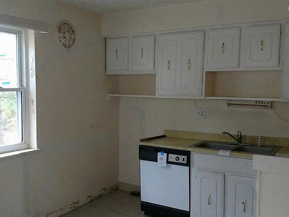4th image of 6254 Stover Ave