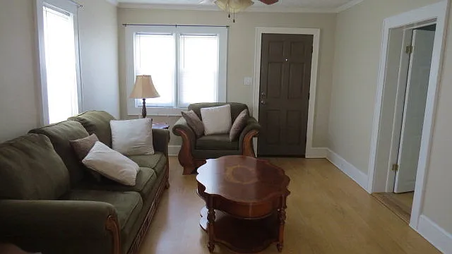 225 Ruth St — Photo 7