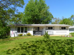 9724 N Memory Ln, Leaf River, IL 61047