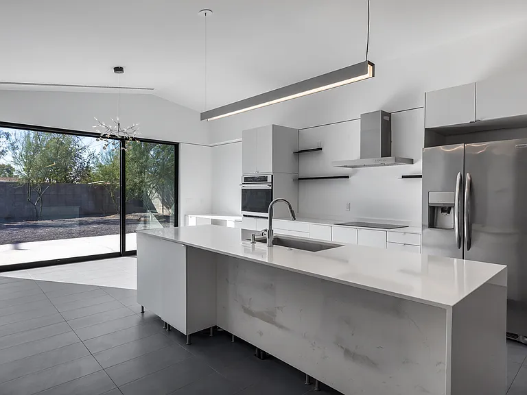 3337 E Cambridge Ave — Photo 12