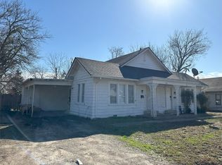 1206 Arp St, Commerce, TX 75428