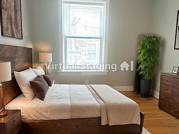 2nd image of 1251 W Rosemont Ave #201