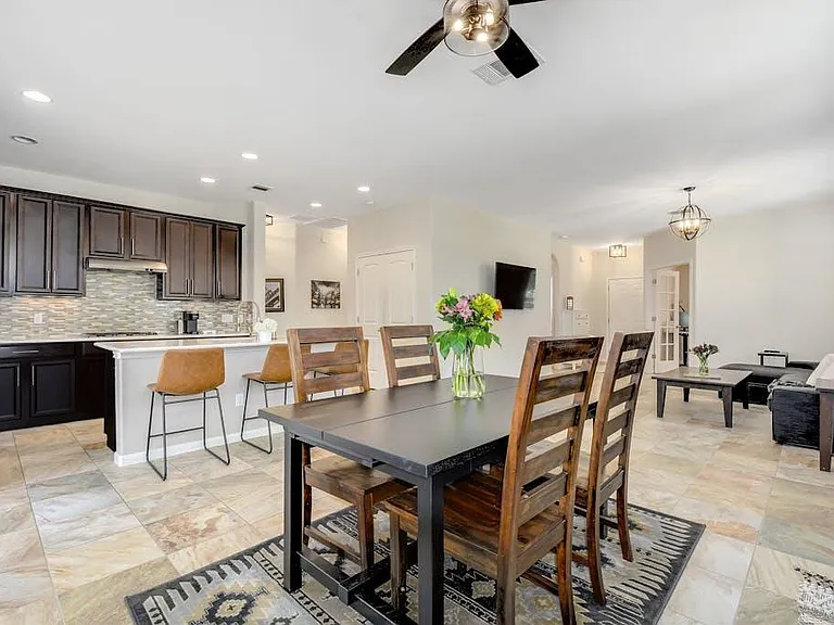 1332 Central Park Ct — Photo 9