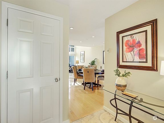 2nd image of 13832 NE 66th Street #600