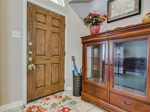 4th image of 2711 Wandering Oak Dr