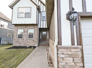 608 W Landsdowne Dr, Ozark, MO 65721