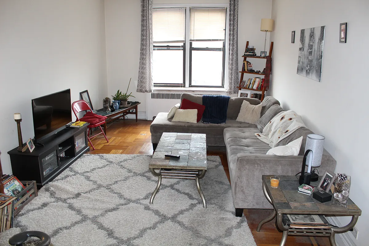 2685 Creston Ave Unit 6D  