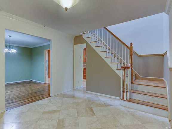 4th image of 23 Victorian Ln
