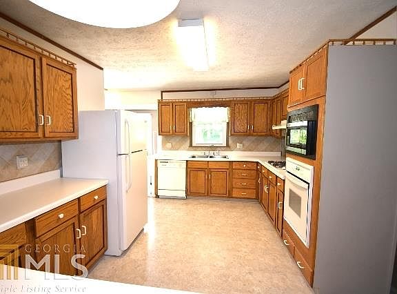 4th image of 2201 Rolling Acres Dr SW